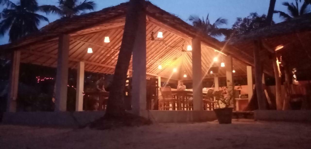 Cocodance Kitesurfing Resort Kalpitiya Eksteriør billede