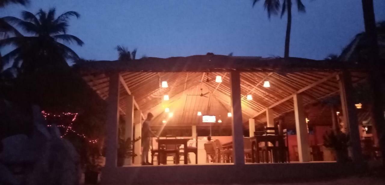 Cocodance Kitesurfing Resort Kalpitiya Eksteriør billede